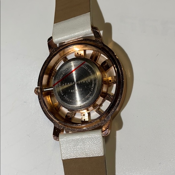 Rose Gold Aeropostale Women’s Watch - Picture 3 of 3